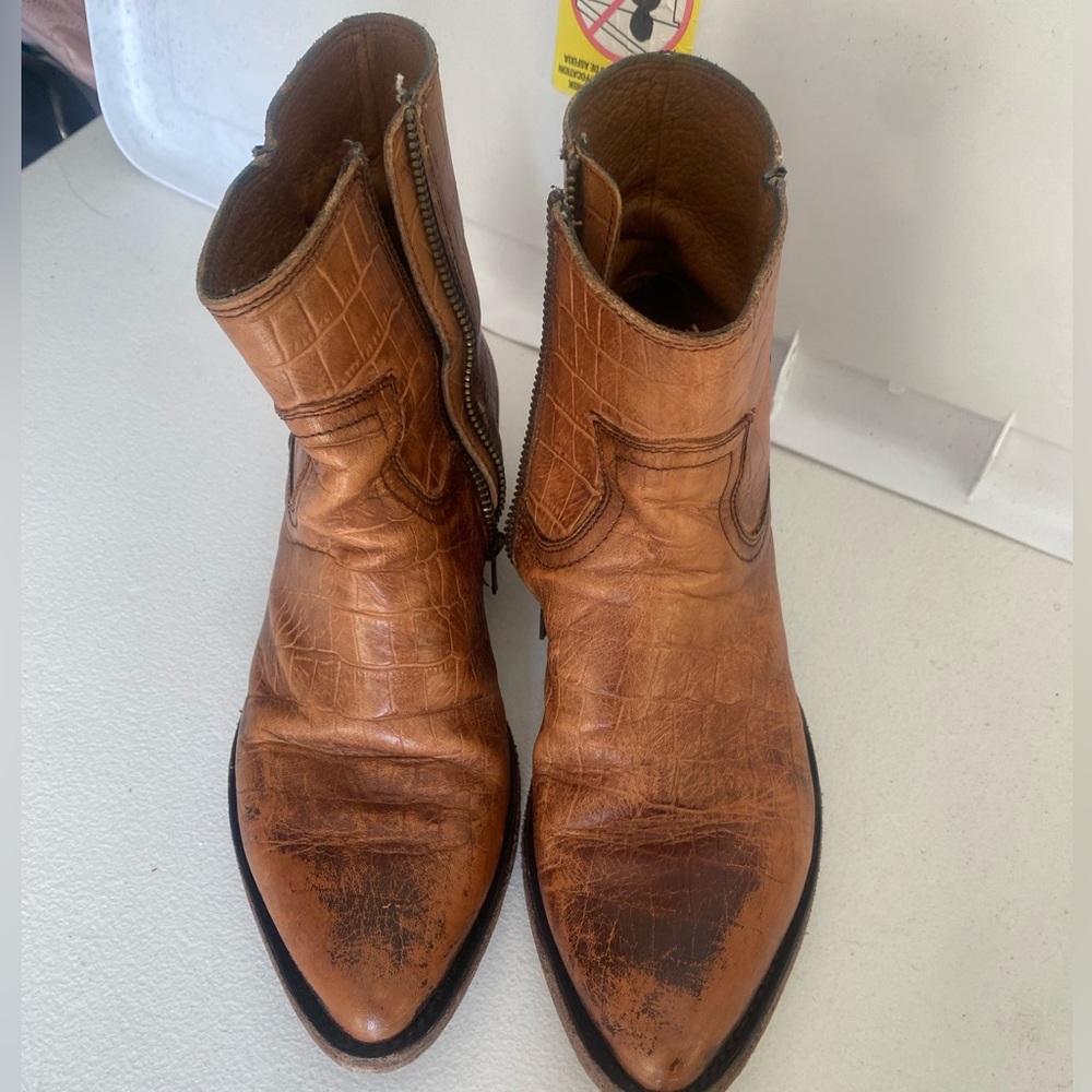 FRYE BOOTS